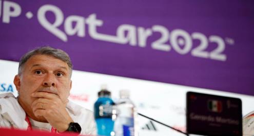 "عقدي انتهى مع صافرة نهاية لقاء السعودية".. مدرب المكسيك يعلن رحيله بعد الخروج من كأس العالم